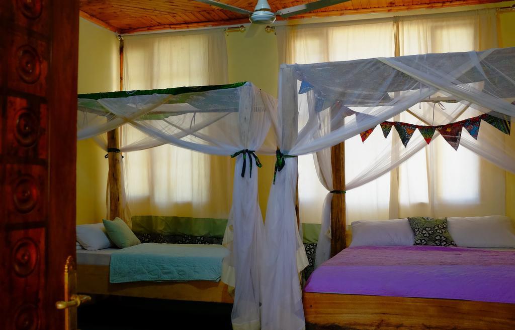 מושי The Secret Garden Hotel מראה חיצוני תמונה