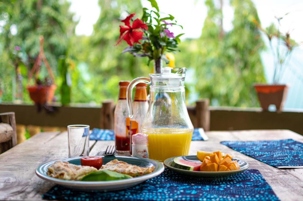 מושי The Secret Garden Hotel מראה חיצוני תמונה